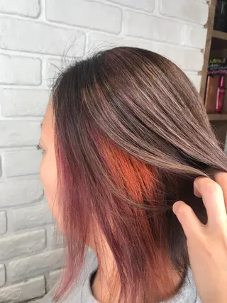 ミディアム カラー 森本 笑のヘアスタイル