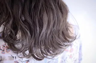 ミディアム 縮毛矯正・暗髪 ・ショート 橋本🐶のヘアスタイル