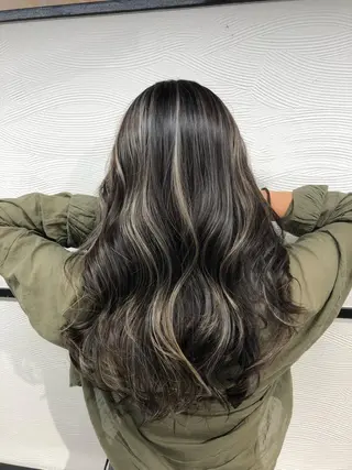 カラー レイヤーカット 早崎太生のヘアスタイル