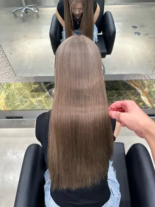 ロング カラー ハイトーン/ 縮毛矯正のヘアスタイル