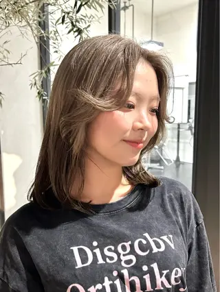 カラー 井上 凜のヘアスタイル