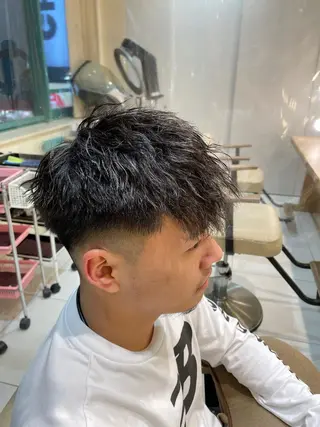 ショート パーマ メンズ 本厚木｜縮毛矯正/ 酸性スト専門サロンのヘアスタイル