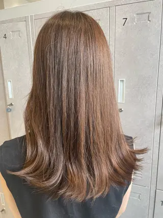 セミロング カラー 小澤 璃奈のヘアスタイル