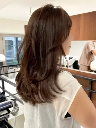 ミディアム 市毛 結菜のヘアスタイル