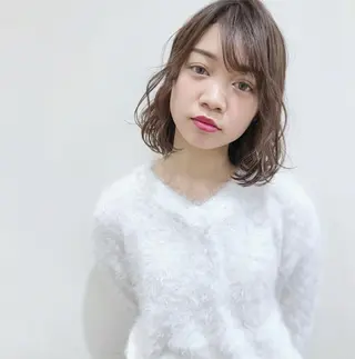 ミディアム ケアブリーチ 坪井佑樹のヘアスタイル