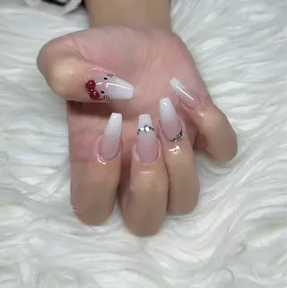ネイル dazzle所属・渡辺 弘子のネイルデザイン