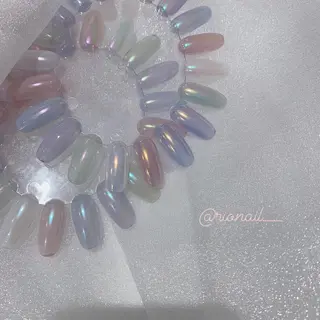 ネイル 𝘙𝘪𝘰𝘯𝘢 ...🕯🤍のネイルデザイン