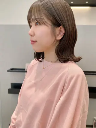 ミディアム カラー 小町康耀　ボブ /顔周りレイヤーのヘアスタイル