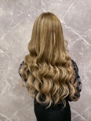 ロング カラー KOSEI シールエクステのヘアスタイル