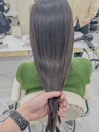 ロング シンタニナオト /梅田茶屋町のヘアスタイル