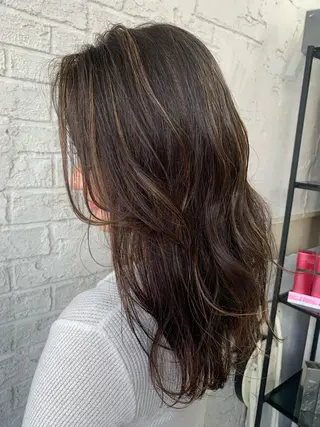 セミロング 🇺🇸ハイライト特 化美容師🇺🇸漆沢のヘアスタイル