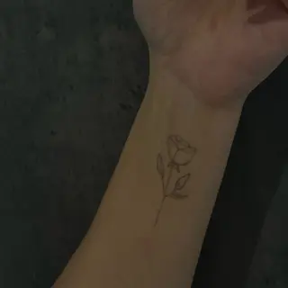 Ray. ちゅるん系ニュアンスのネイルデザイン