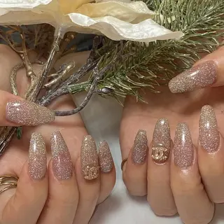 ネイル Roi〈ロワ〉 ☪️ reikaのネイルデザイン