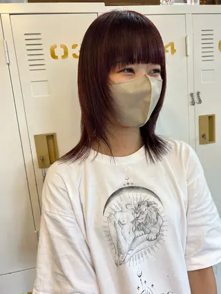 ミディアム カラー LOMARLIE JURIAのヘアスタイル