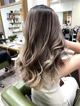 ロング カラー gisele所属・小山 一之のヘアスタイル