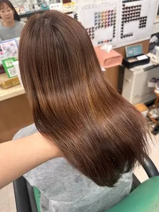 セミロング 髪質改善のプロ✨りな さんのヘアスタイル