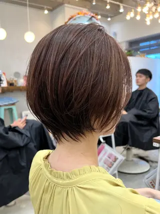 ショート カラー 深町 敬子のヘアスタイル