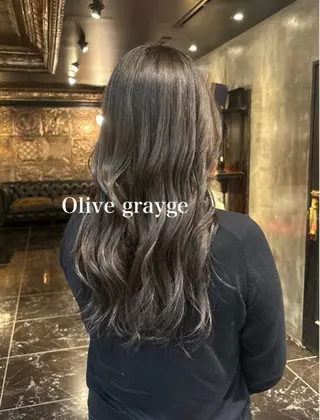 ロング カラー レイヤー/ハッシュ/ ウルフ/透明感カラーのヘアスタイル