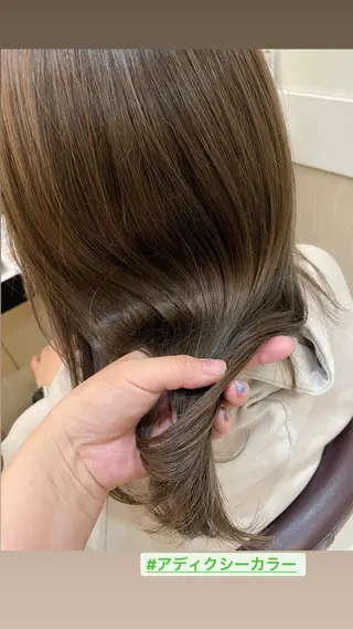 カラー 内田温子大人女性 ハイライト、ボブのヘアスタイル