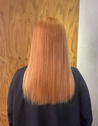 セミロング カラー ふかたさや🫧 艶感✖️透明感カラーのヘアスタイル