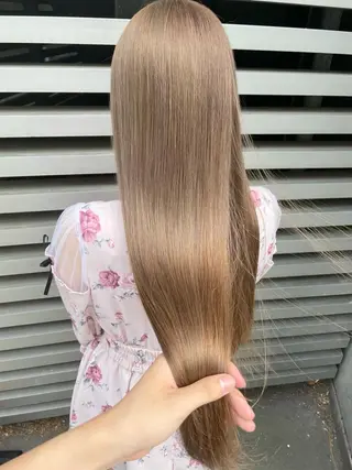 セミロング カラー 岩戸 新のヘアスタイル