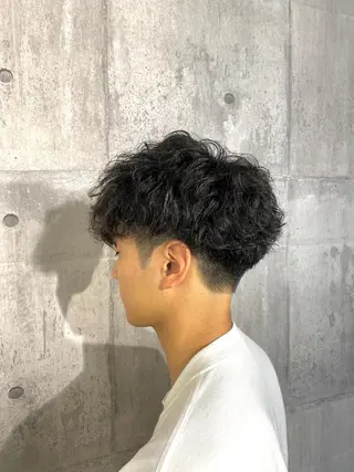 ミディアム Maison 寺尾拓朗のヘアスタイル