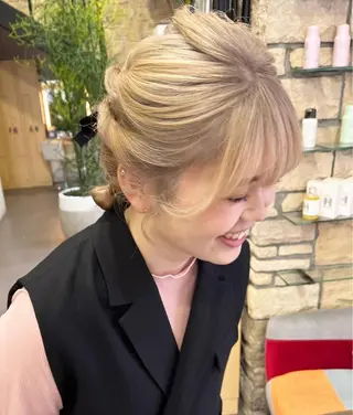 ミディアム カラー 海外girl🤎 透明感ベージュmaoのヘアスタイル