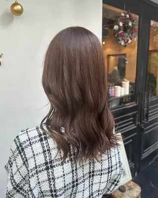セミロング カラー ヘアアレンジ REAL 心斎橋所属・ブリーチ/ベージュ /ピンク🦋ナツミのヘアスタイル