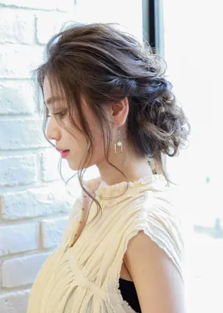 セミロング ヘアアレンジ 小野 かなこのヘアスタイル