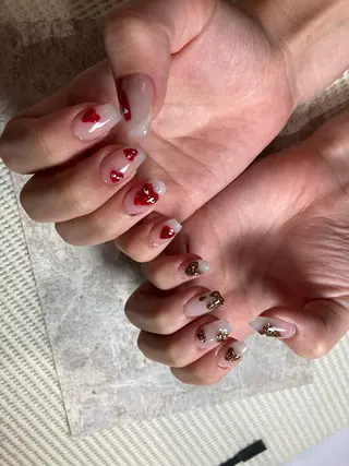ネイル ou's nail salon所属・小林 桜のネイルデザイン