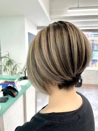 ショート 💚透明感カラー💚 ♻️本間♻️のヘアスタイル