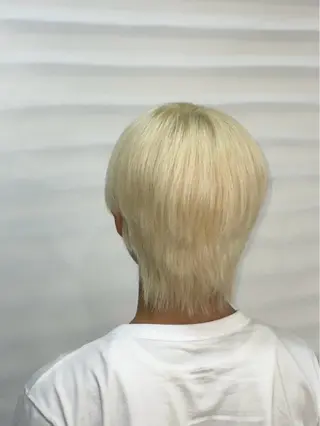 ショート カラー 上野 瑞貴のヘアスタイル