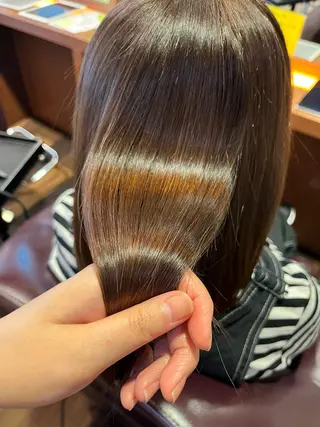 セミロング サイトウ ナツキのヘアスタイル