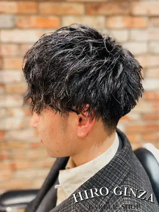 ミディアム パーマ メンズ ヒロ銀座BARBERSHOP丸の内店所属・ヒロ銀座　石川 昂のヘアスタイル