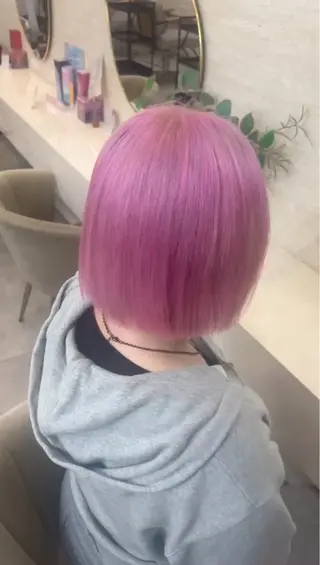 ミディアム カラー 鈴木 凜音のヘアスタイル