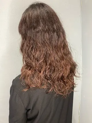 ロング パーマ 🌈割れない顔周り 中村隆寛のヘアスタイル