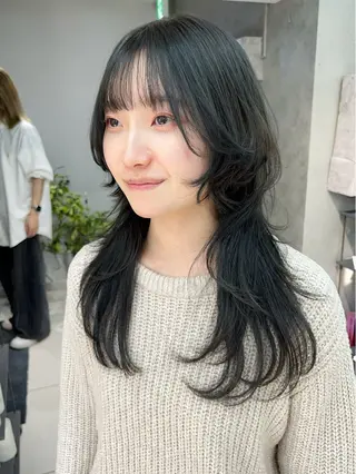 セミロング カラー ロングウルフ🤍渋谷 🤍Mizukiのヘアスタイル