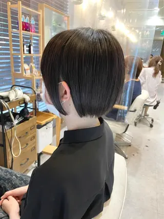 ショート 🌈割れない顔周り 中村隆寛のヘアスタイル