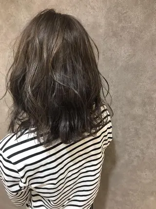 ミディアム Lamp所属・ショート／透明感 カラー加治竜汰💡のヘアスタイル