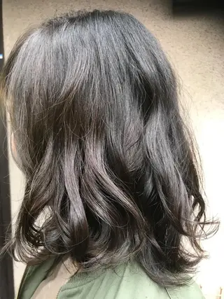 ミディアム カラー vato マンツーマンサロンのヘアスタイル