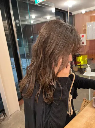 セミロング 久米 杏奈のヘアスタイル