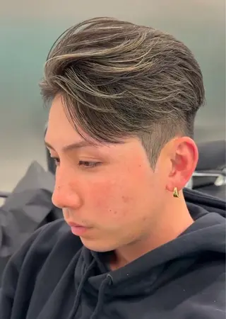 メンズ 白髪ぼかし/白髪 メッシュ/ゆうとのヘアスタイル