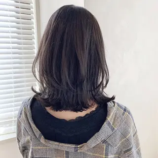 ミディアム Pēji所属・松村 総のヘアスタイル