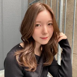 カラー Lond　Chloe所属・りな🌱ショート ☀️レイヤーのヘアスタイル