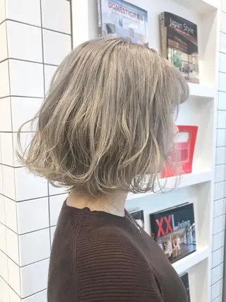 ショート カラー 髙橋 かすみのヘアスタイル