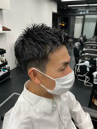 ショート ラヴィザバーバー所属・メンズカット オカムラリョウのヘアスタイル