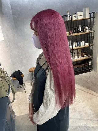 ロング オフホワイトアンドなんば所属・福西 洋斗のヘアスタイル