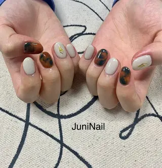 ネイル JuniNail 주니네일🇰🇷suのネイルデザイン