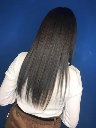 ロング カラー shi hoのヘアスタイル