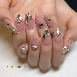 ネイル neroli スタッフのネイルデザイン